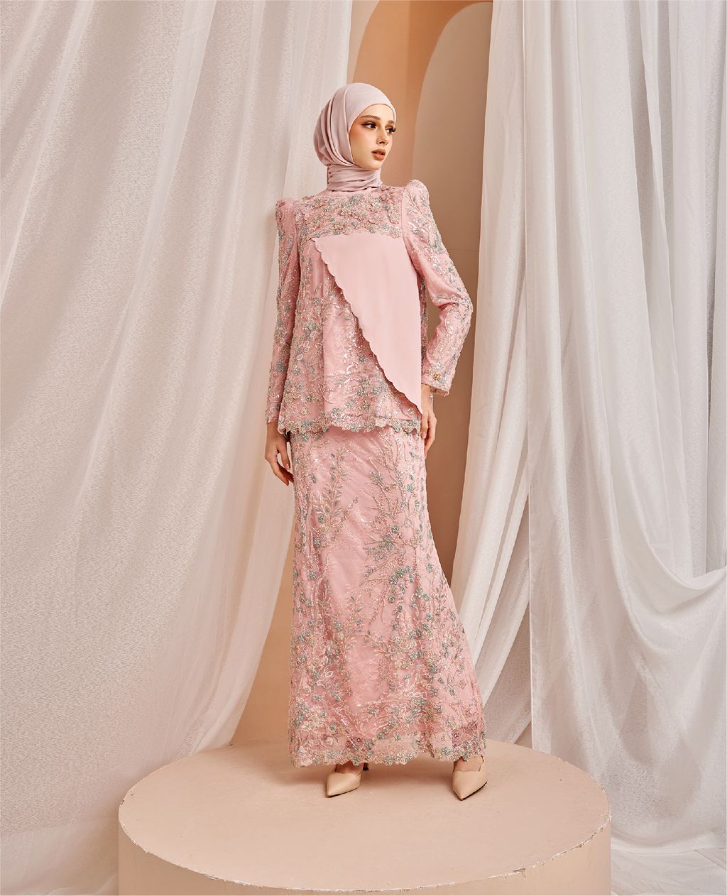 website lilith doll-06