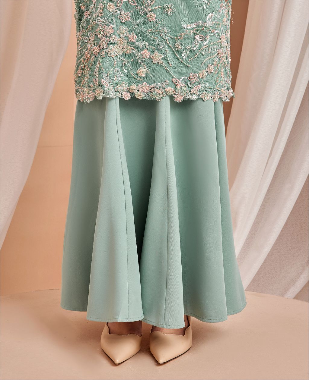 website lilith mini-08