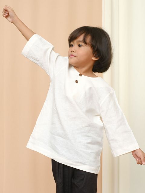 Boy White Kurta 1.jpg