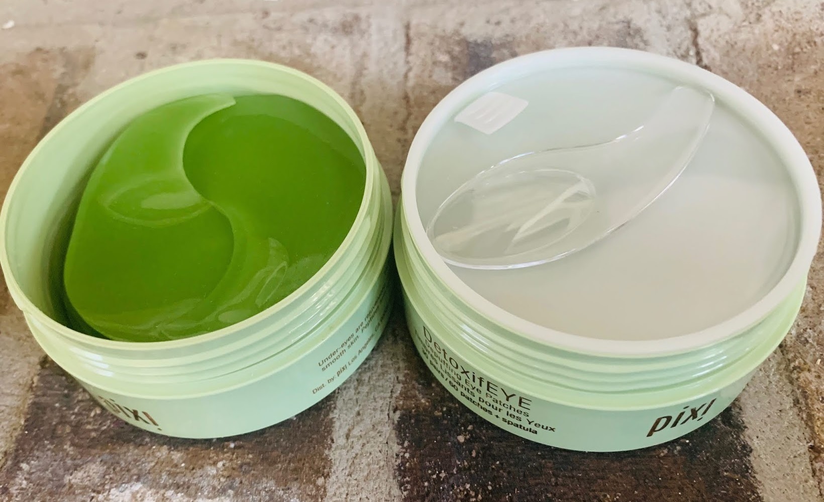 Pixi DetoxifEYE Depuffing UnderEye Patches (60 patches + spatula) Beautyspot Malaysia's