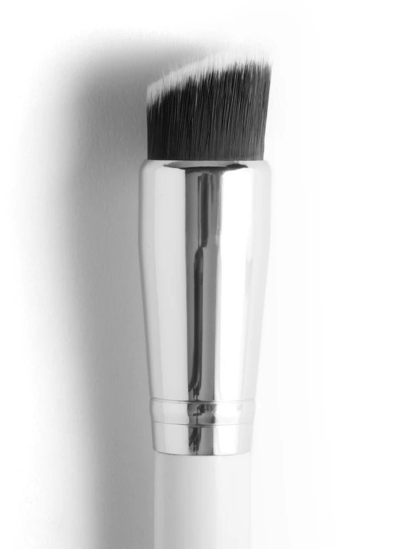 Colourpop Brush - Flat Angled Contour Face Brush.jpg