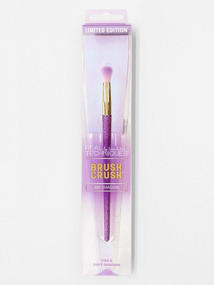 Real Techniques Brush Crush Collection - 305 Shadow Brush.jpg