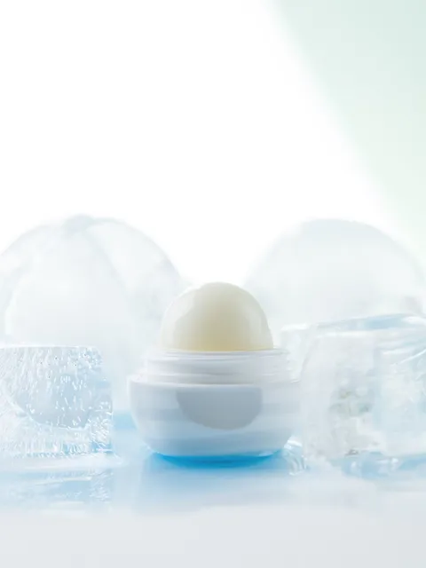 EOS Visibly Soft Smooth Sphere Lip Balm - Pure Hydration (Neutral Flavor).jpg