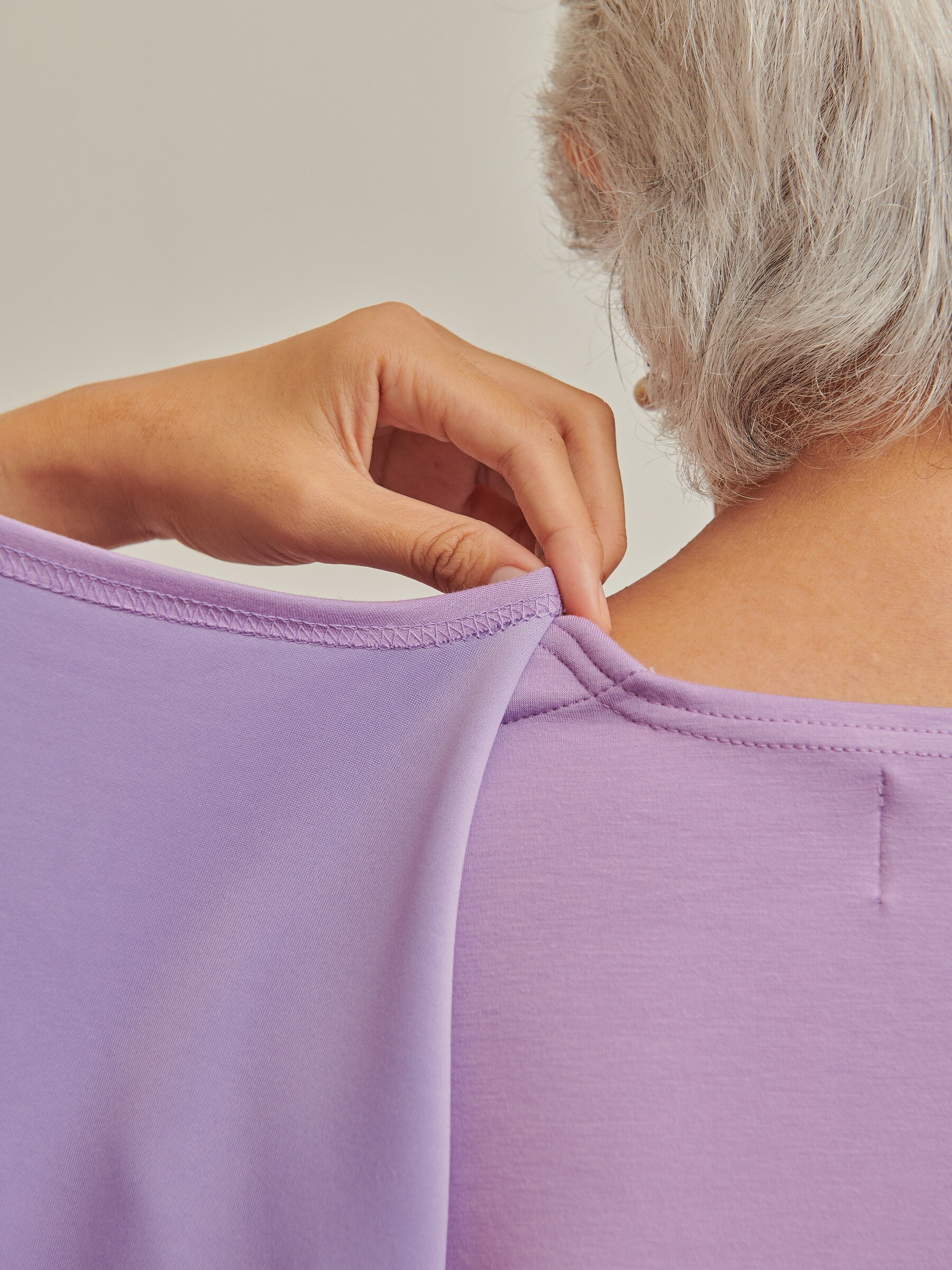 CareSnap Assist Top in Lilac 5