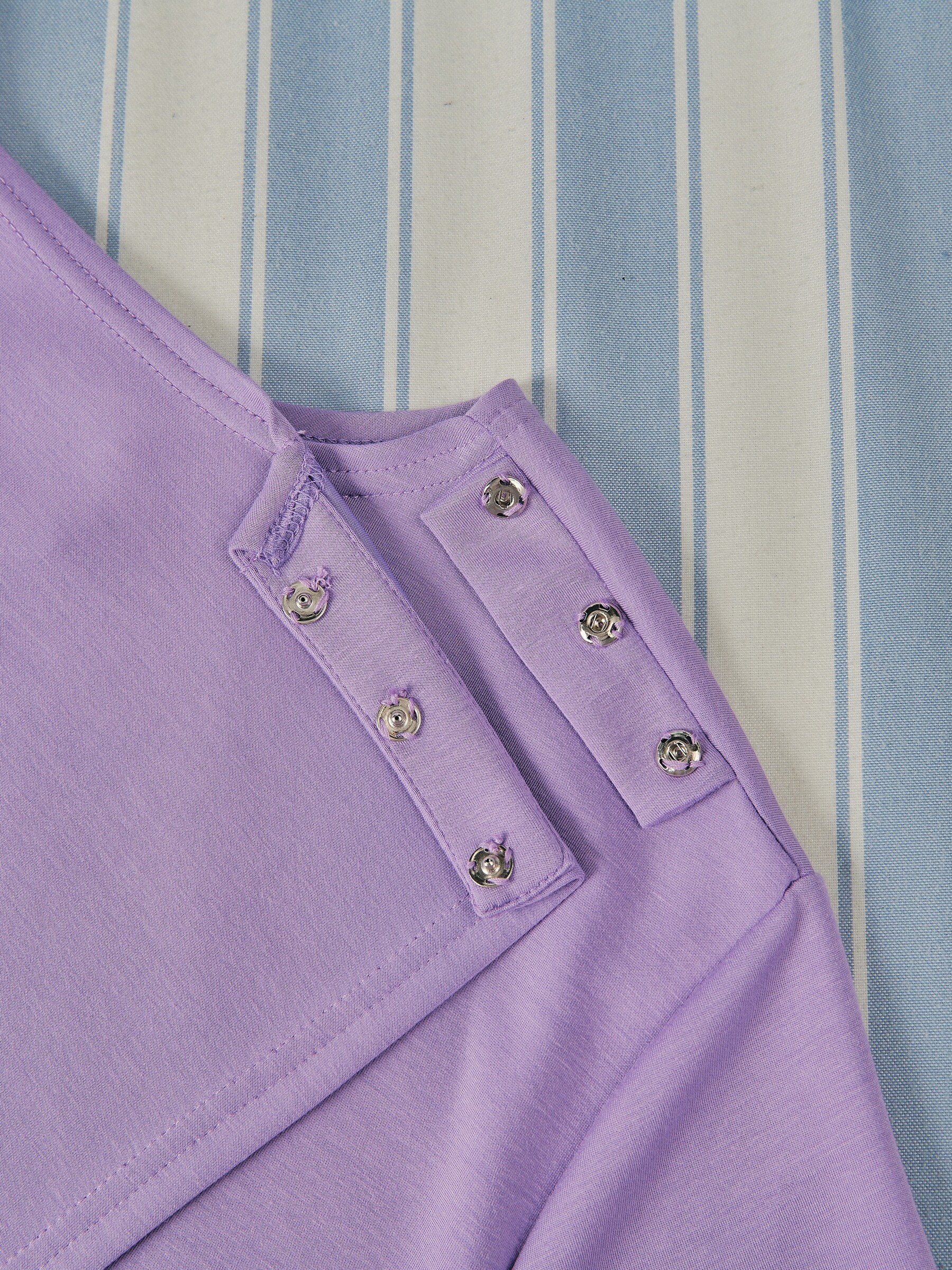 CareSnap Assist Top in Lilac 8