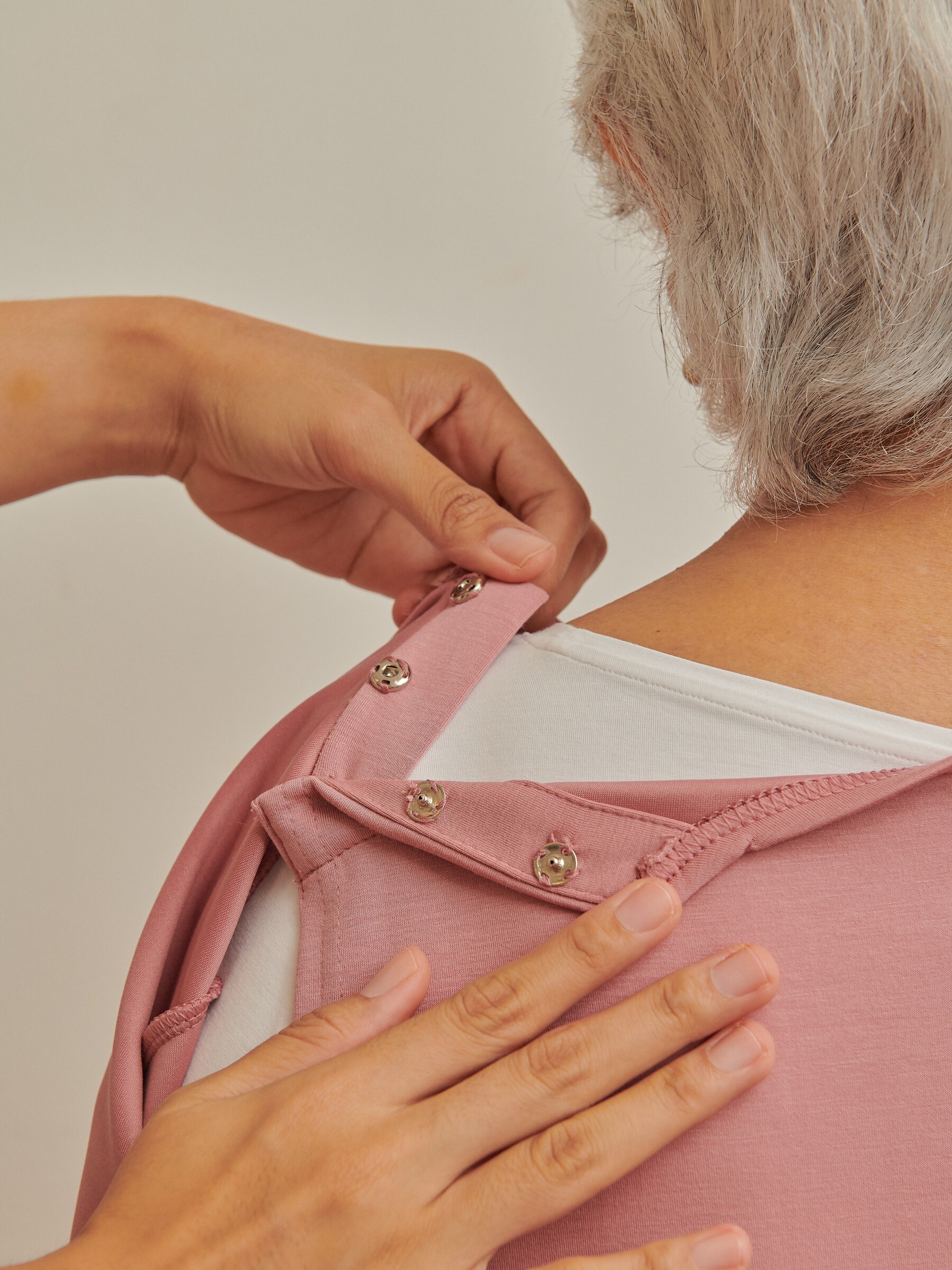 CareSnap Assist Top in Pink 6