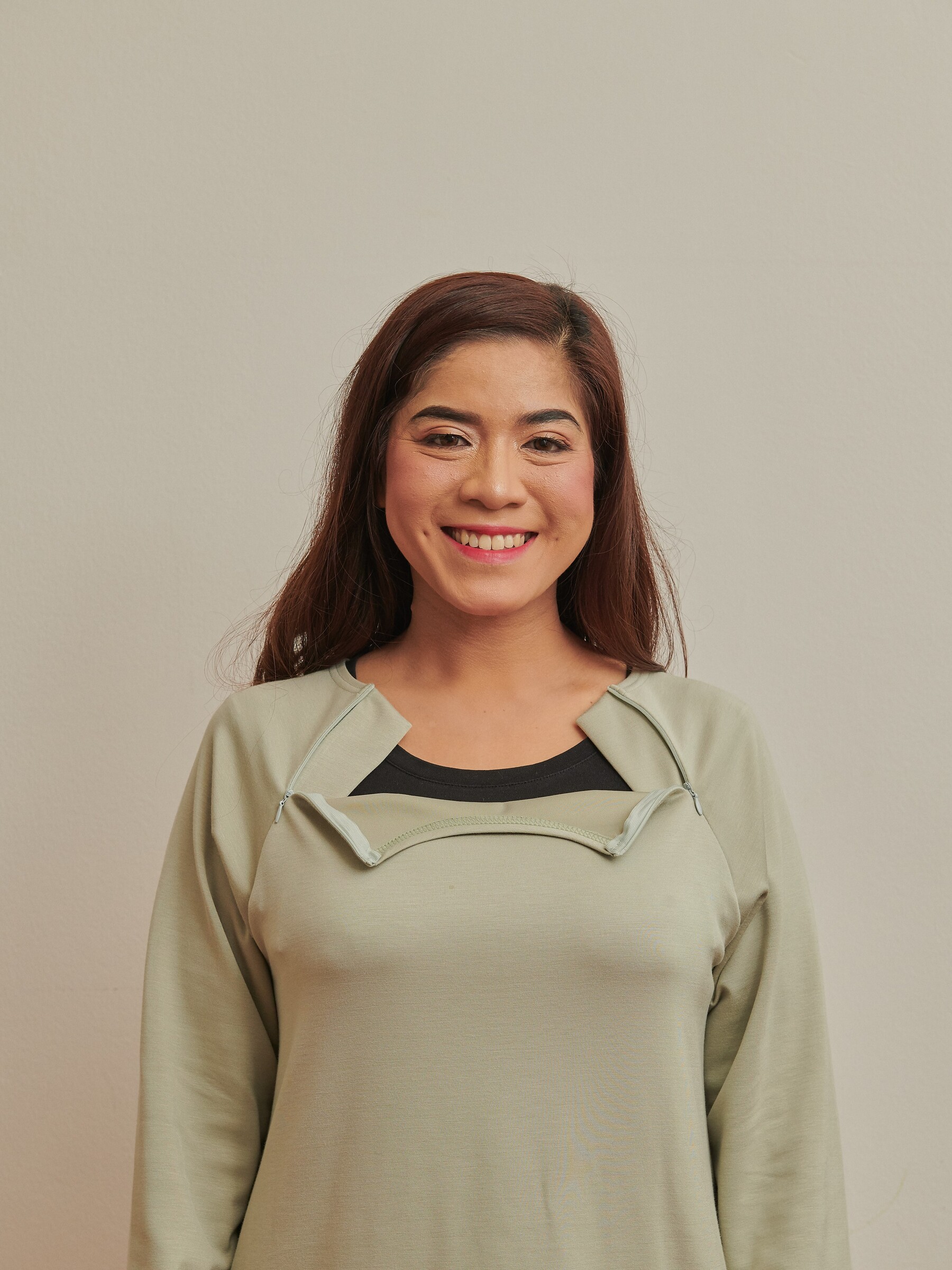 EaseZip Therapy Top in Sage Green 6