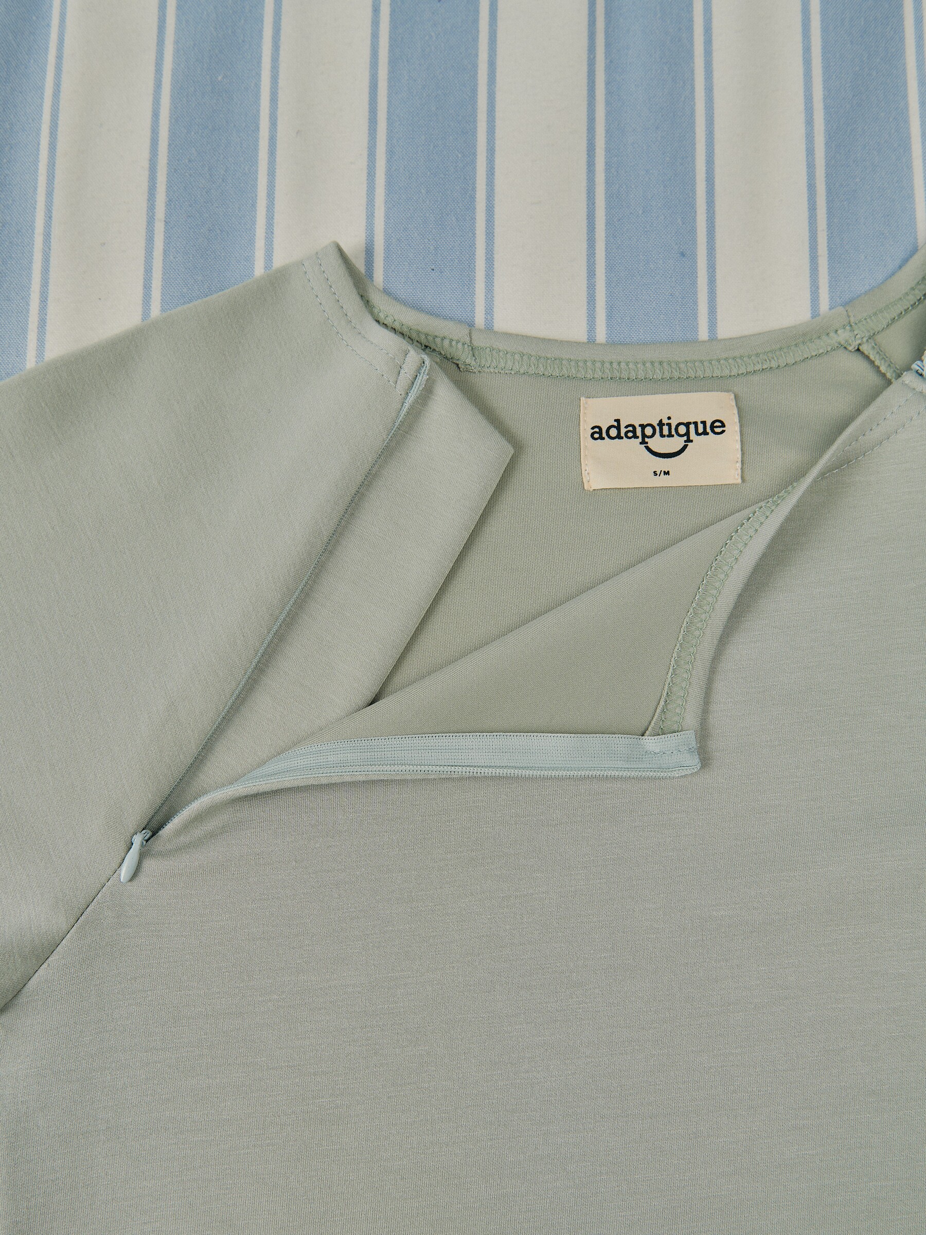 EaseZip Therapy Top in Sage Green 8