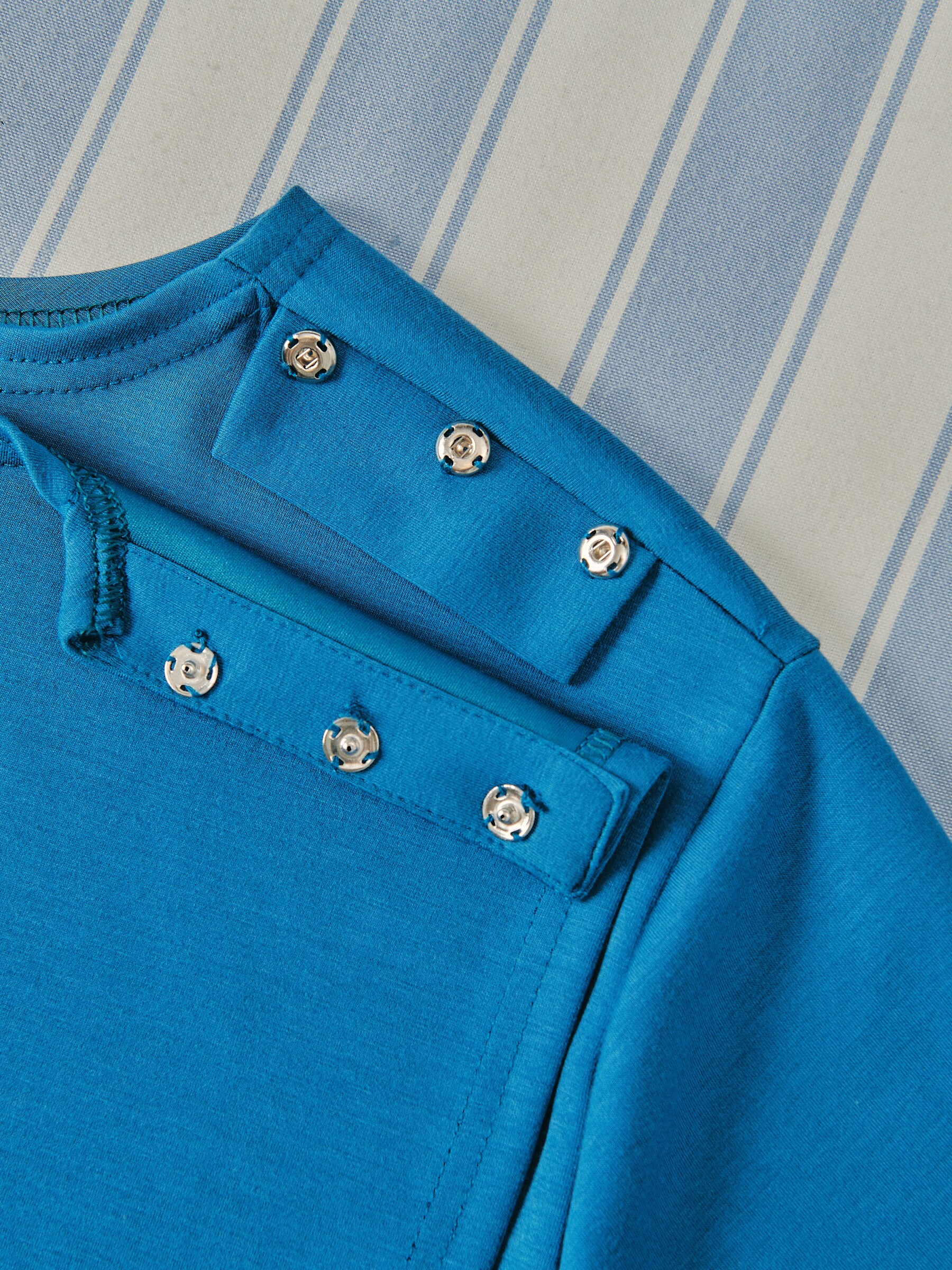 EaseZip Therapy Top in Teal Blue 8