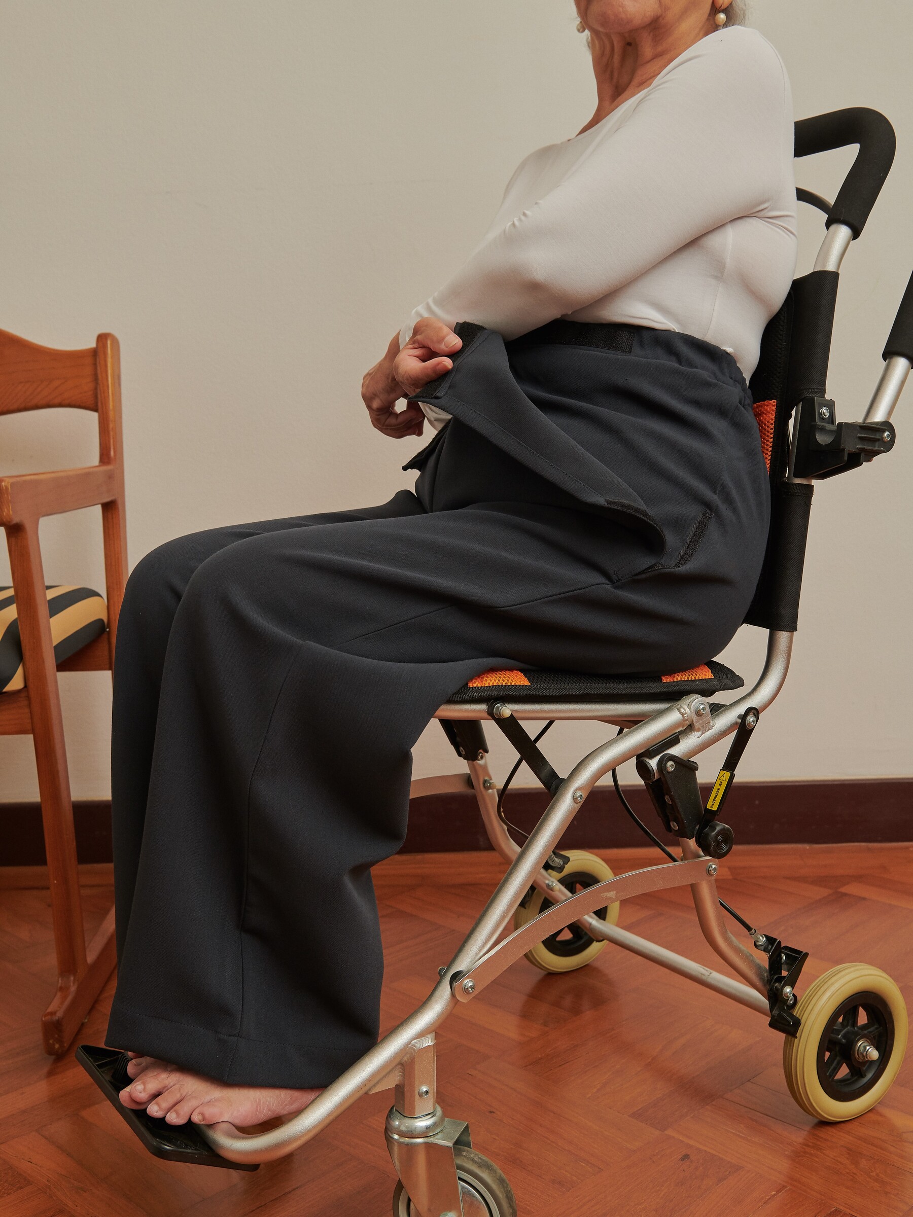 FlexiWear Mobility Pants in Dark Blue (5)