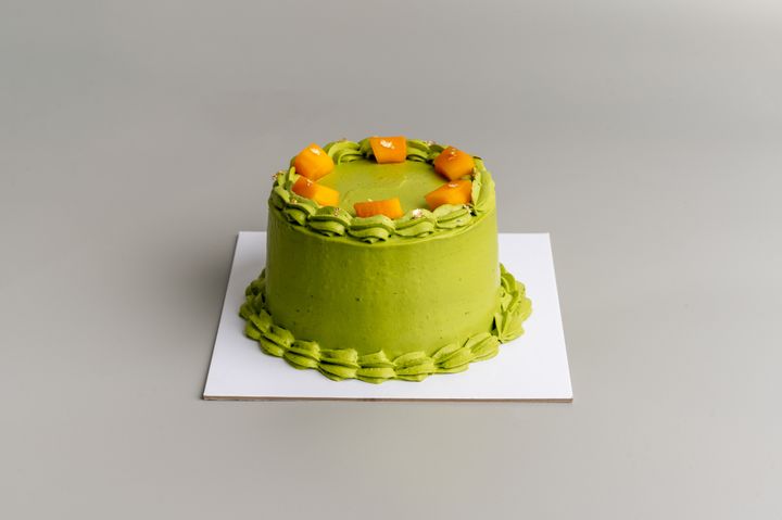 MatchaMangoCake_WholeCakes_Side_202507