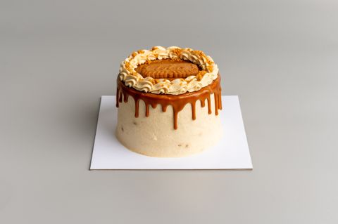 TripleBiscoffCake_WholeCakes_Side_202507