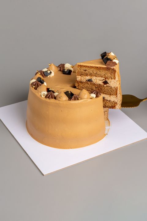 TripleCoffeeCake_WholeCakes_Slice_202507