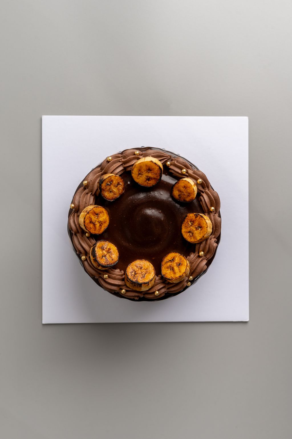 ChocolateBananaCake_WholeCakes_Top_202507