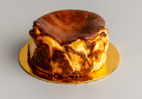 OriginalBurntCheesecake_Cheesecake_Side_202507 (2) (Large)