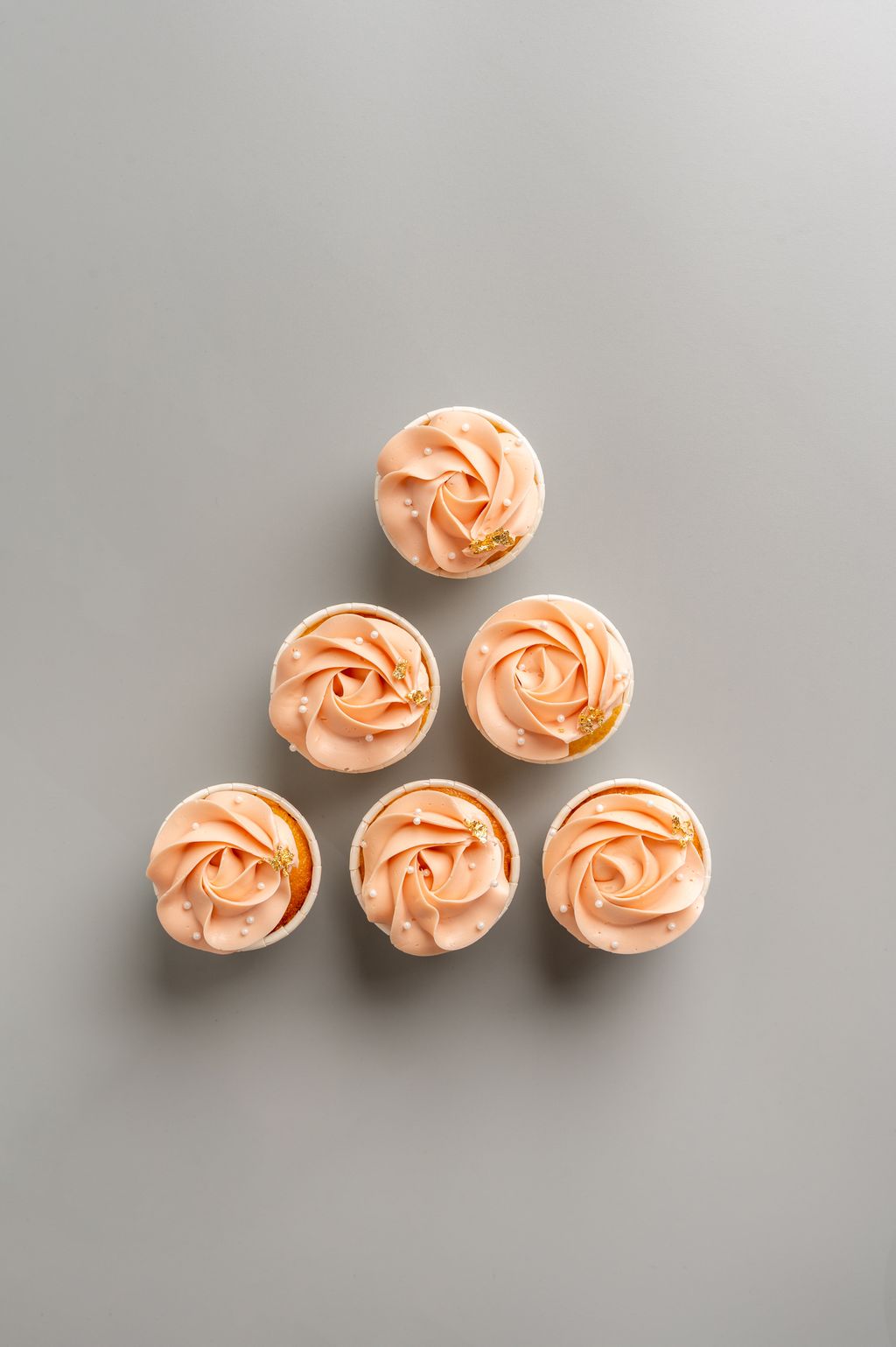 RosetteVanilla_Cupcakes_Top_202507