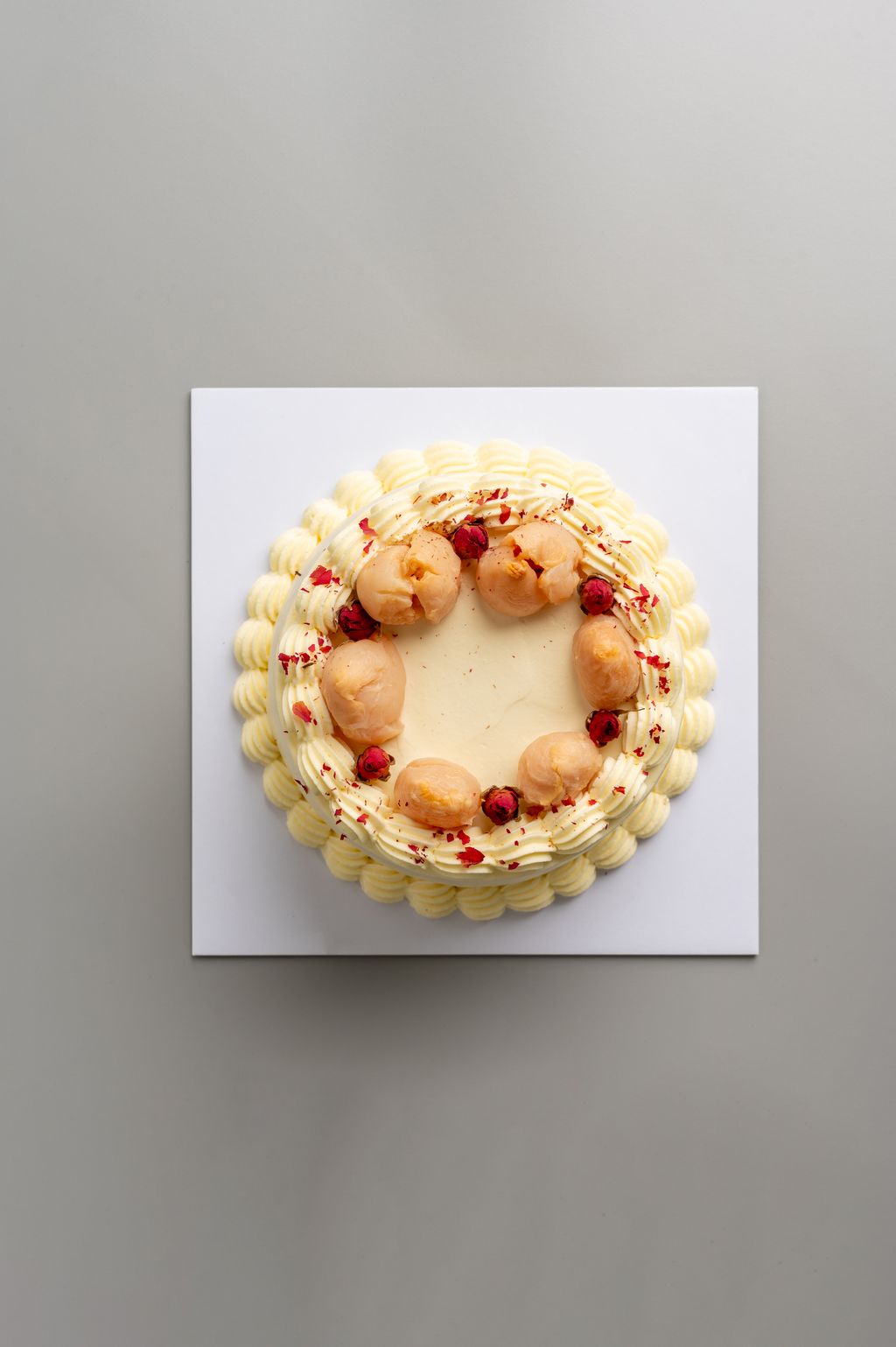 EarlGreyRoseLycheeCake_WholeCakes_Top_202507
