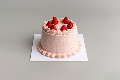 StrawberryShortcake_WholeCakes_Side_202507 (3)