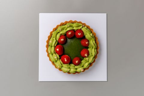 Matcha_HoujichaStrawberryTart_RoundTarts_Top_202507
