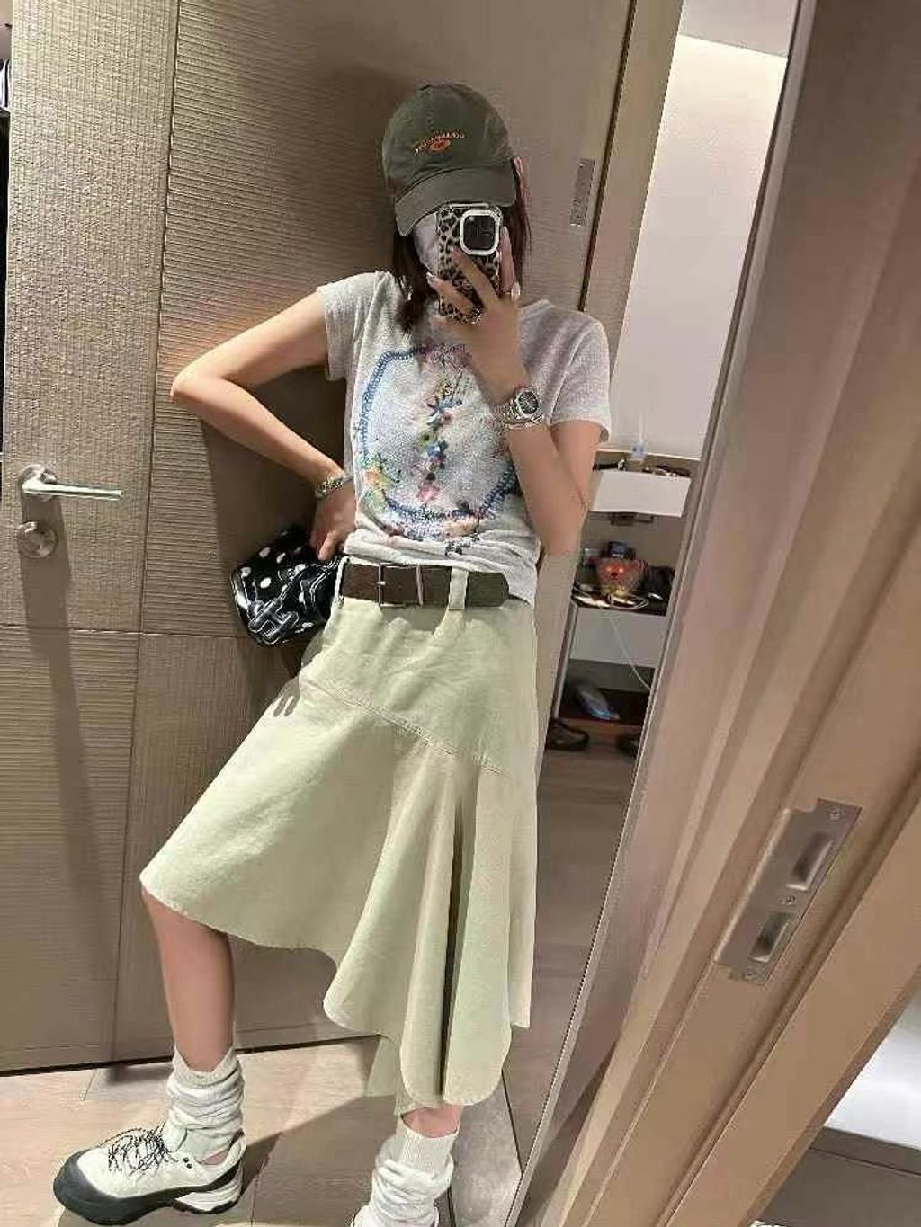 WG.WE万佳1楼4街6档小洁 2025-06-06 15.24.28