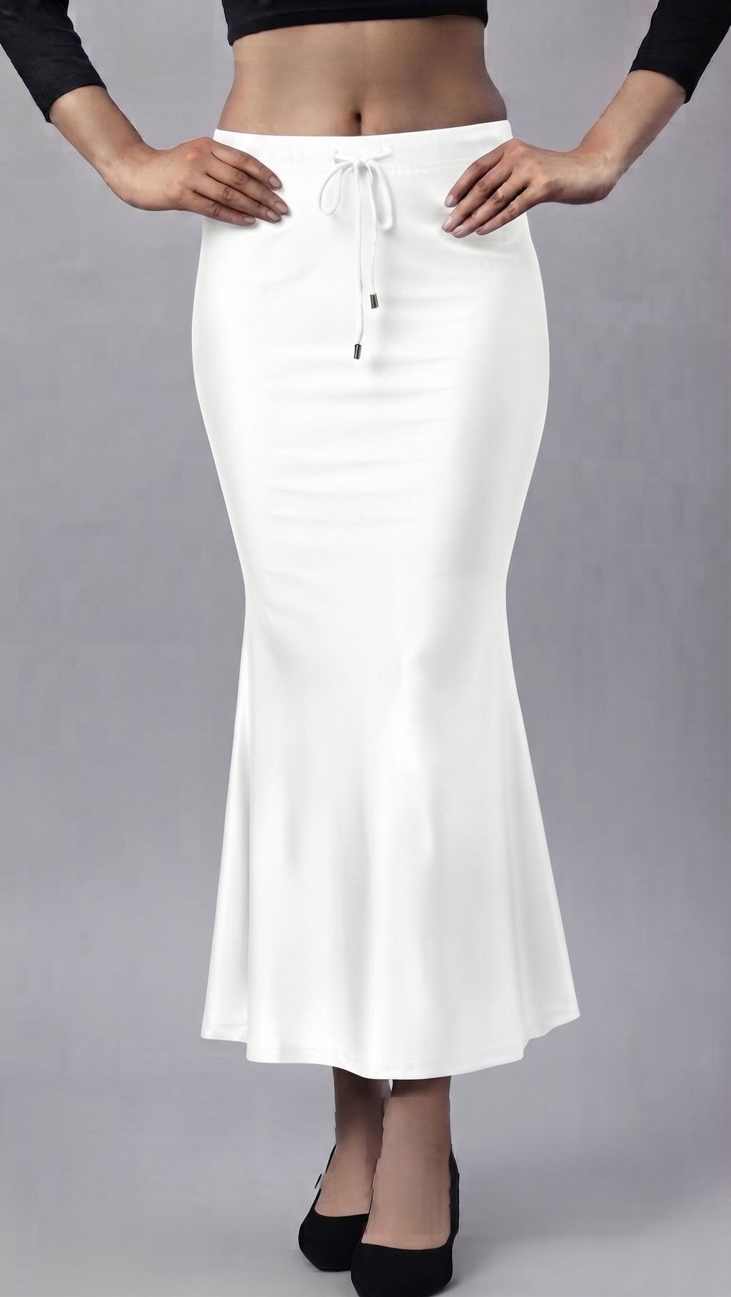 white color saree shapewear
