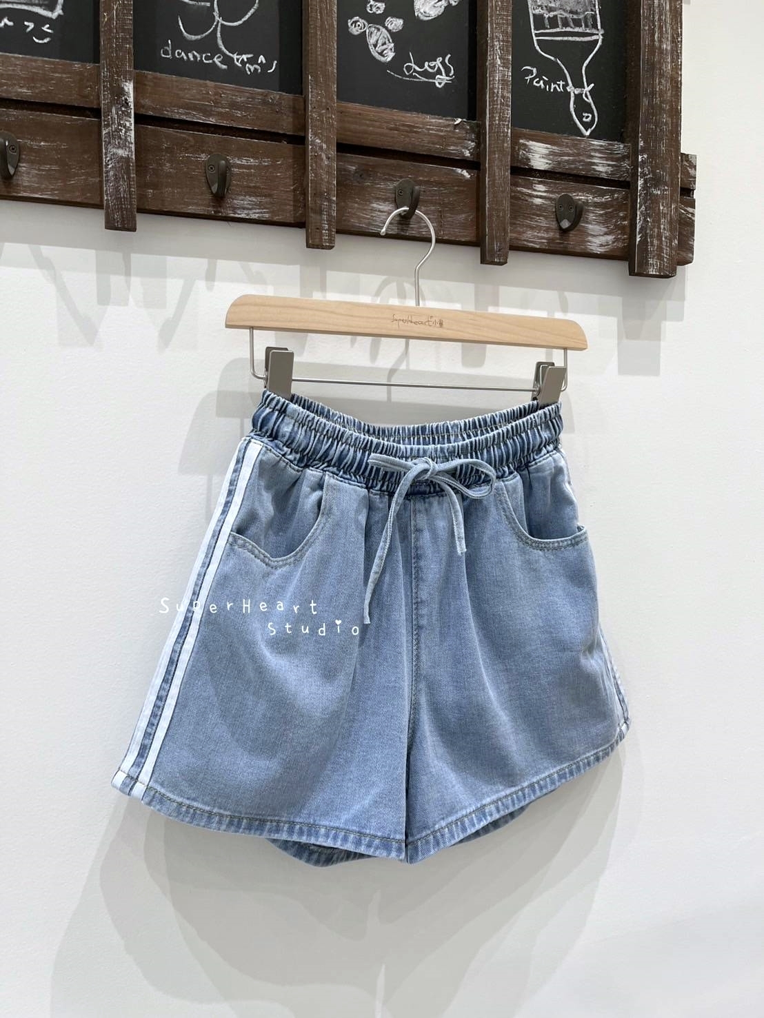 淺藍