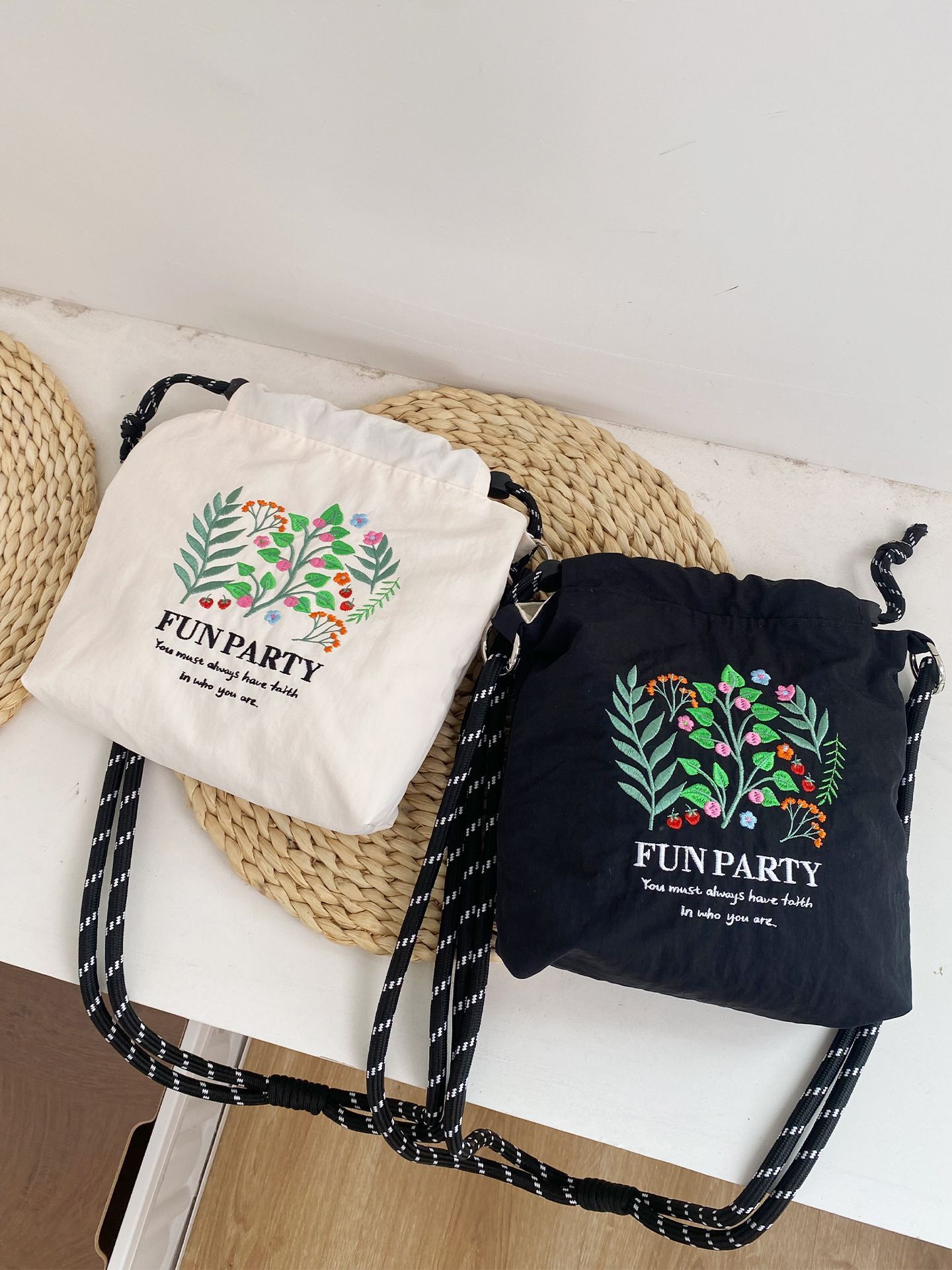 O1CN01L14vhB255bemVda2w_!!2213954177475-0-cib