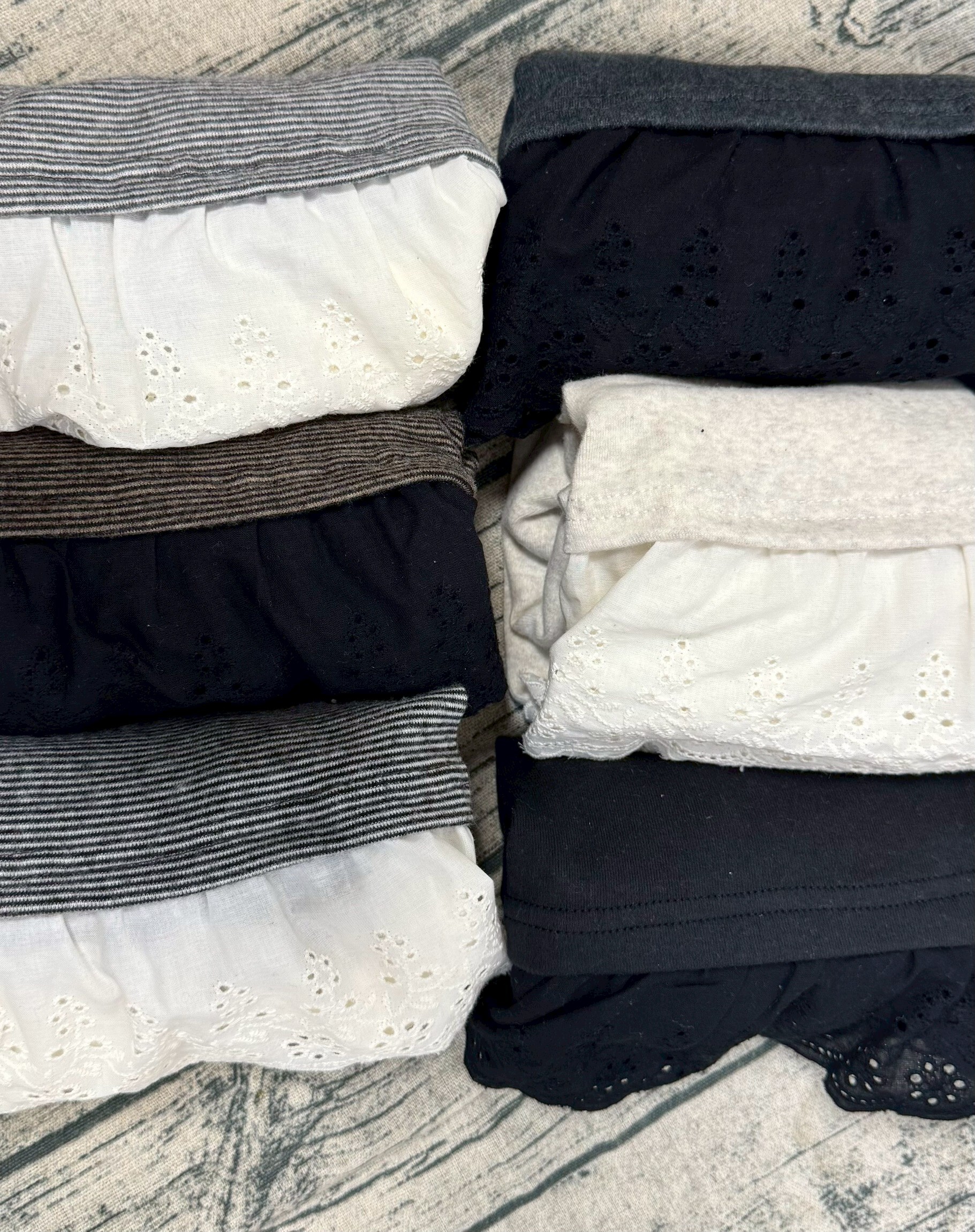 LINE_ALBUM_14071 袖口下擺蕾絲磨毛衫 《獨家自訂》_251222_7