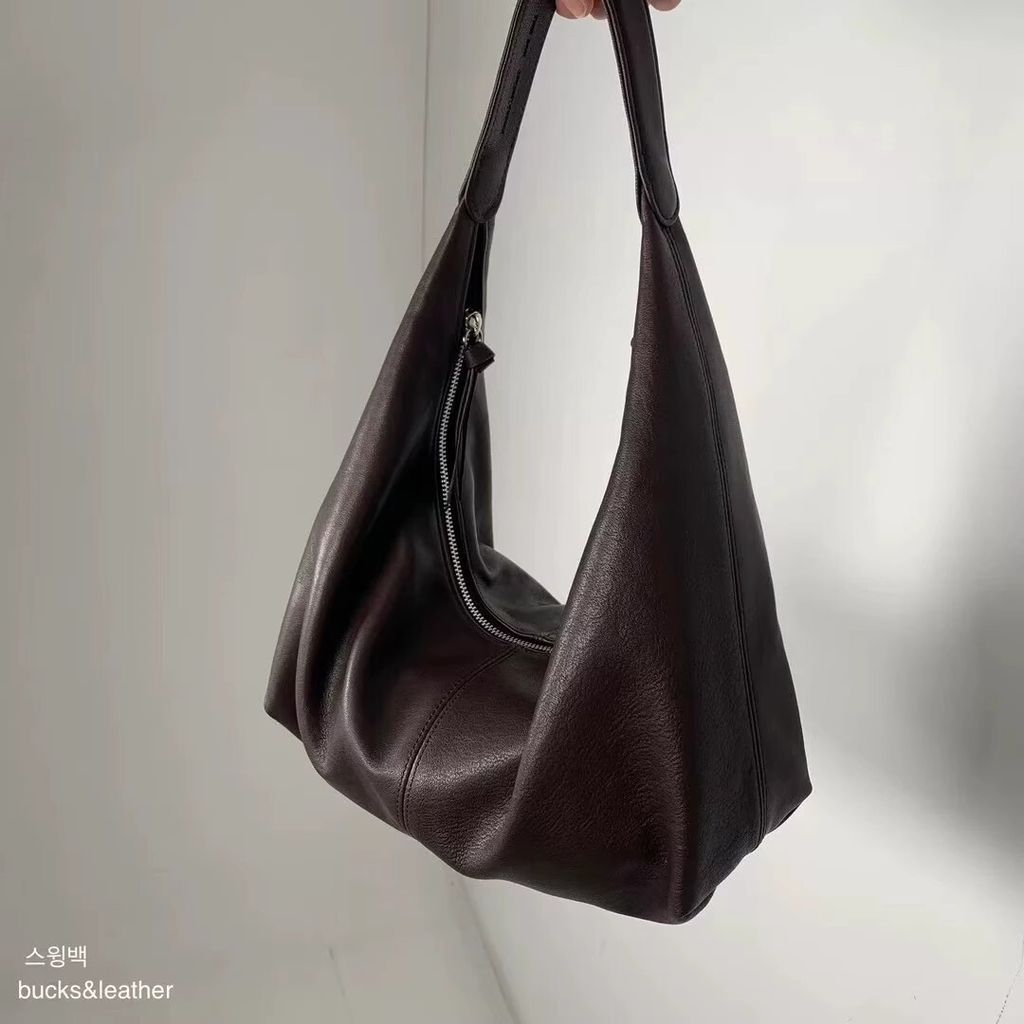 深咖色