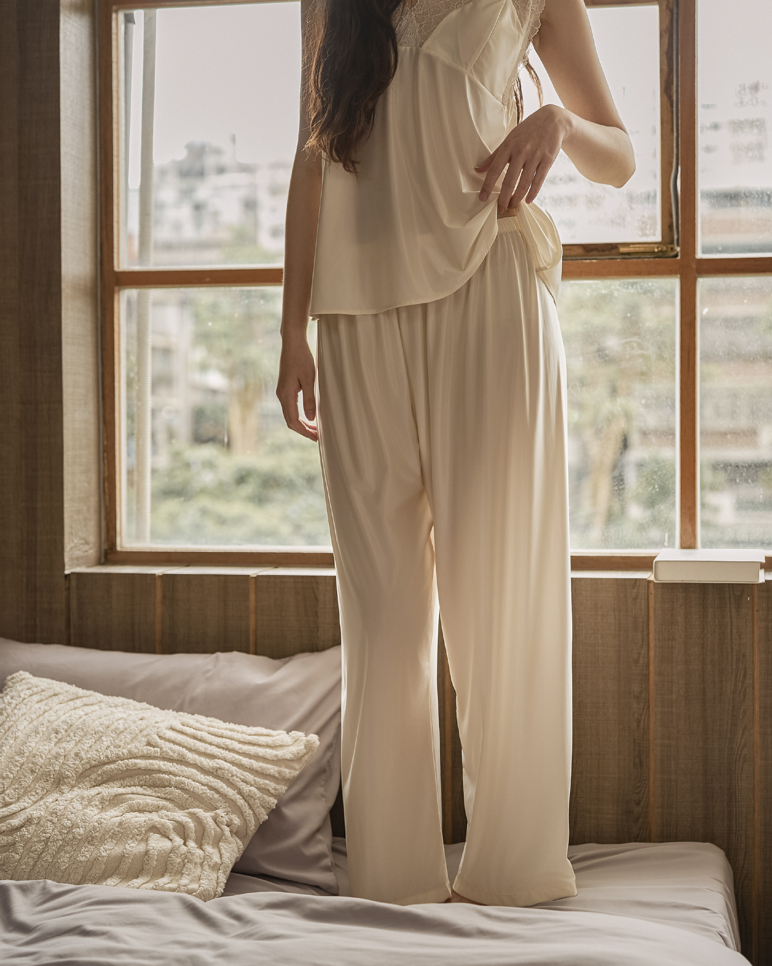 Chantilly Satin Pants Set|香堤莉緞光長褲套裝_4