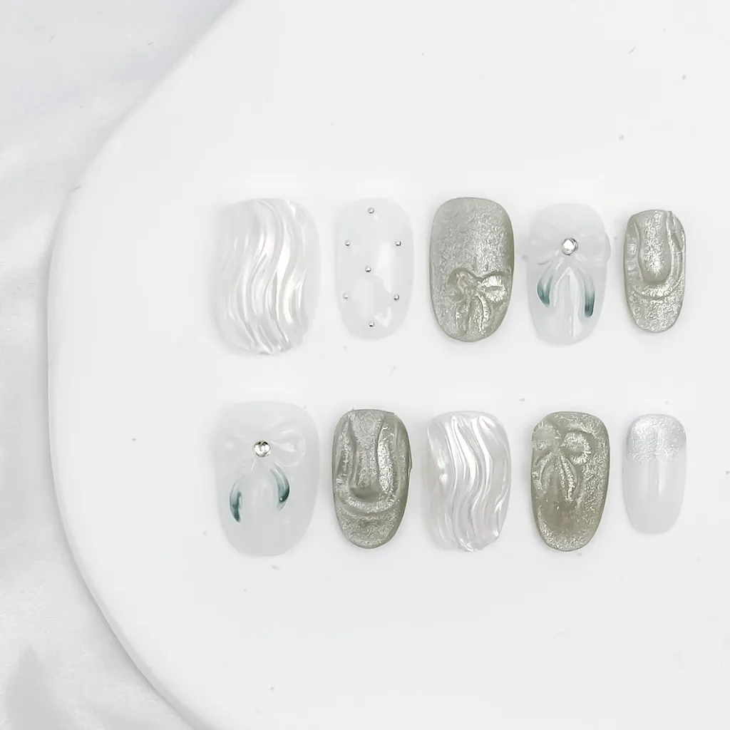 【浮雕蝴蝶結】