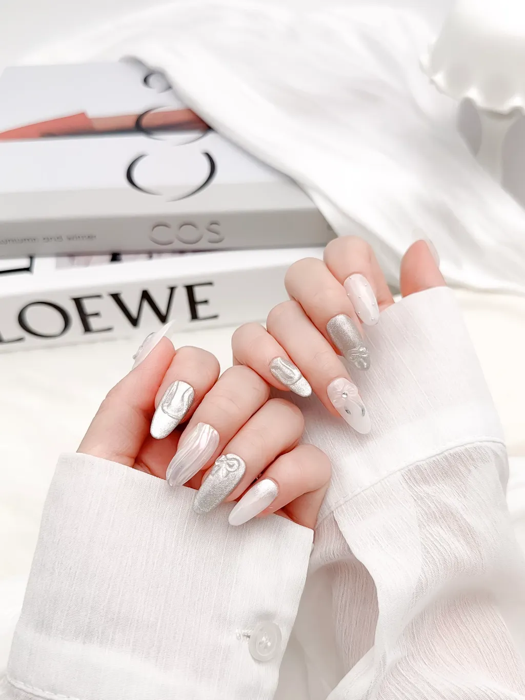 【浮雕蝴蝶結】