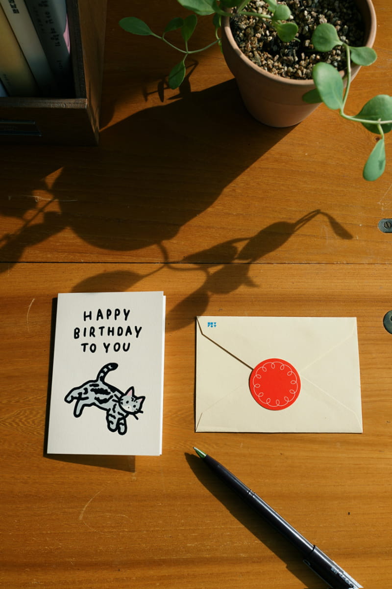pressedcard-Cat4-(Happy-birthday)-snap1