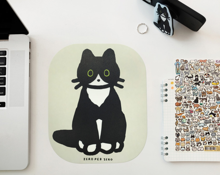 mousepad-Cat4(tuxedo)-snap1