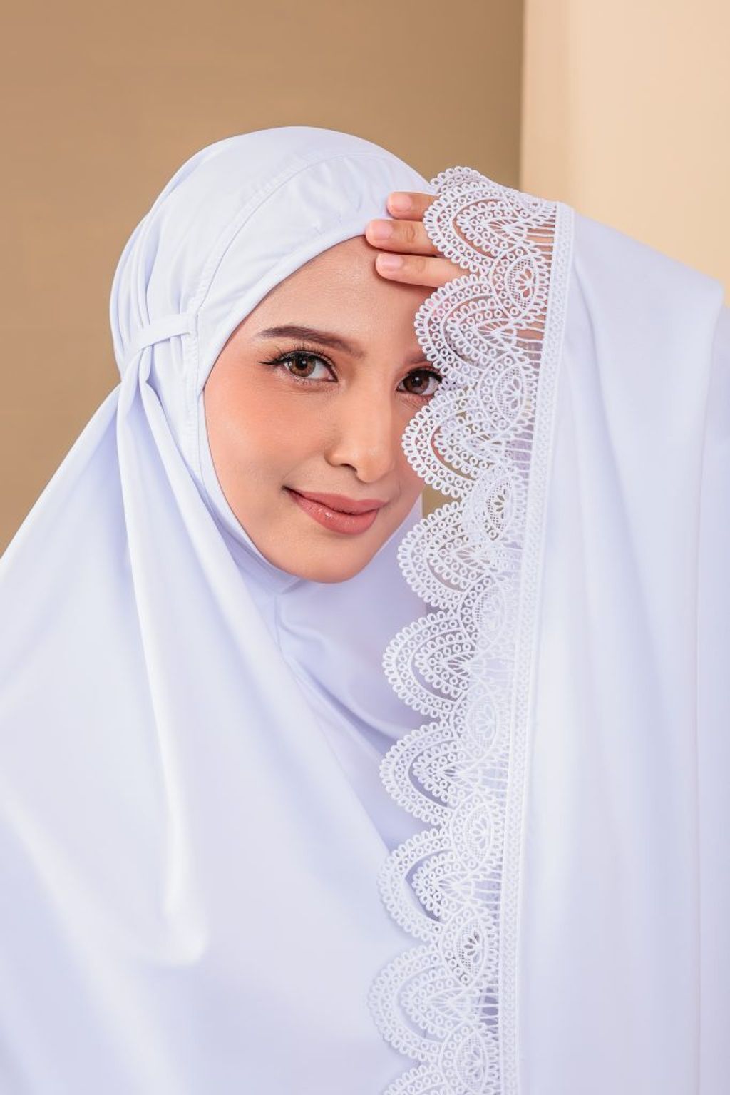 HYP11174-683x1024