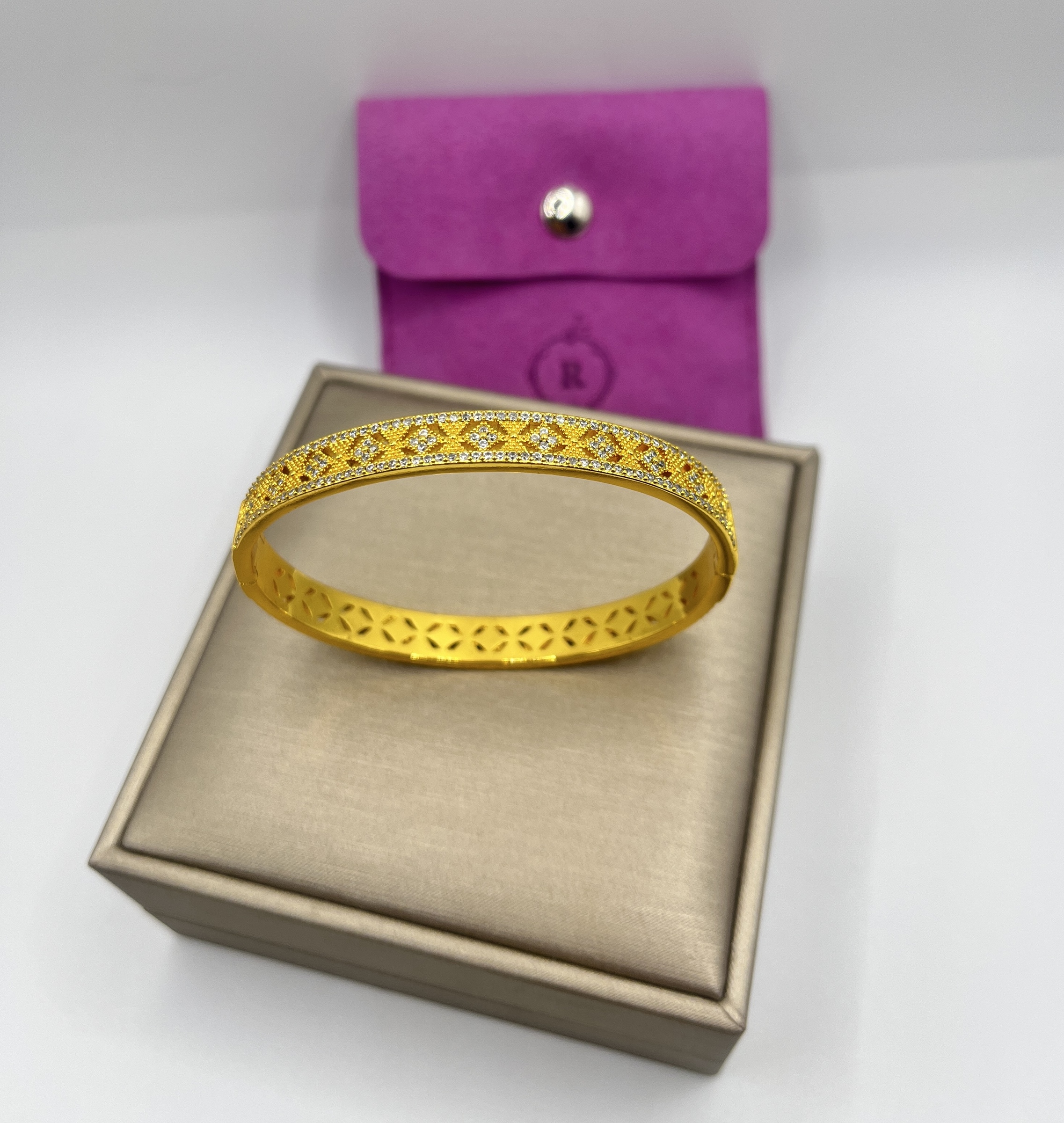 20251107_084204175_iOS