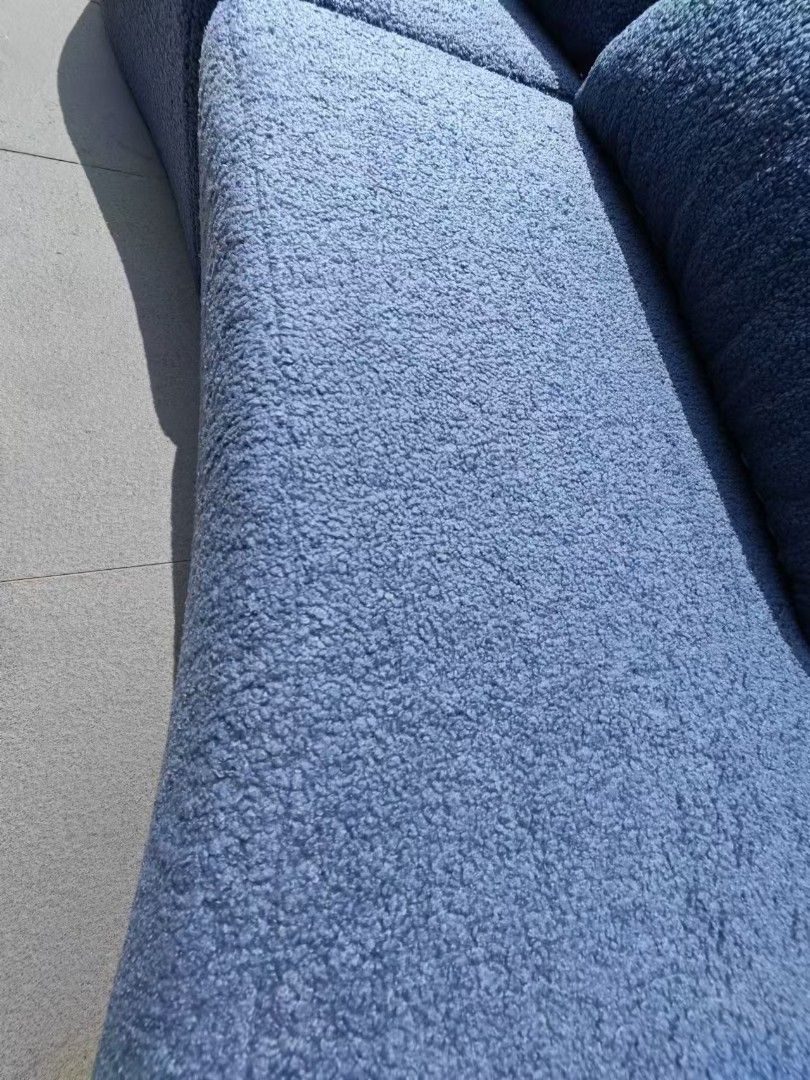 kloud_3_seater_curved_sofa_in__1771737701_603ab212_progressive