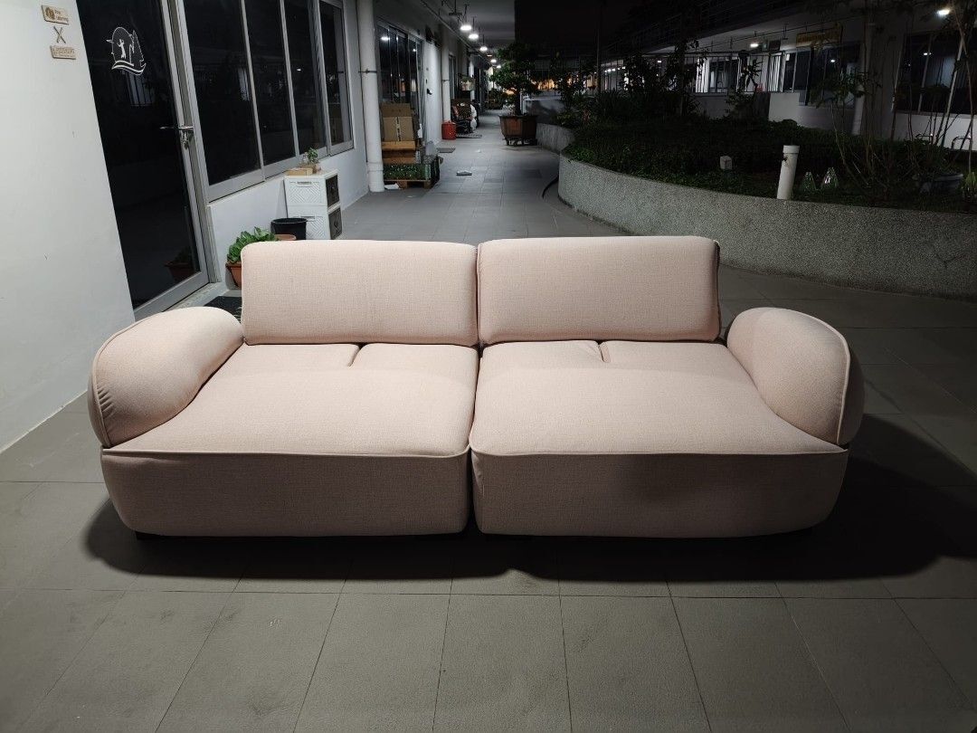 snail_pet_friendly_3_seater_so_1772796255_5a663355_progressive