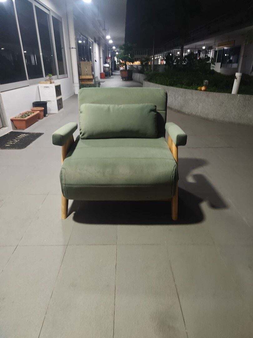 newsom_foldable_sofa_bed_1774085849_c10a5563_progressive