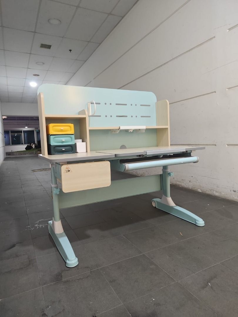 albatross_12m_height_adjustabl_1766906069_00778502_progressive