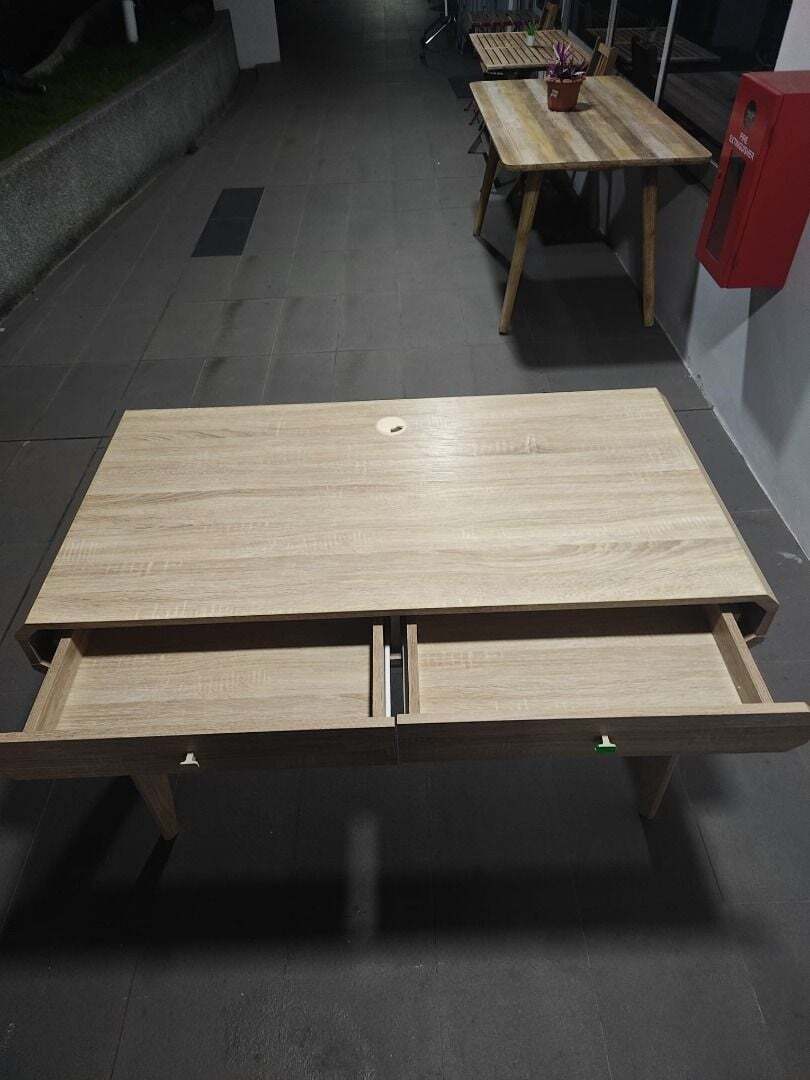 argentea_study_desk_1774187548_97acf4f6_progressive