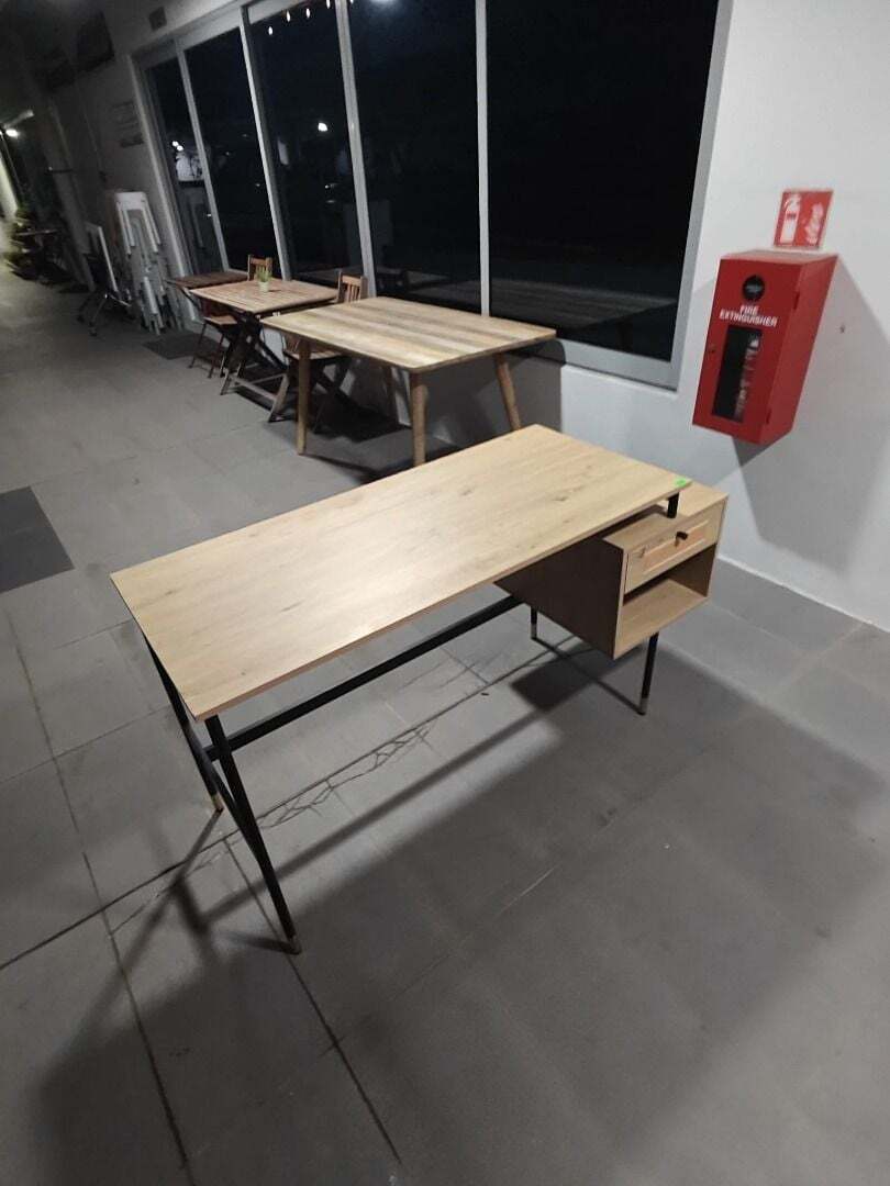 bidane_computer_desk_1774943357_fb8809b0_progressive