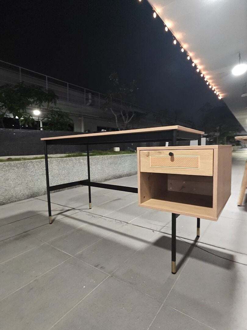 bidane_computer_desk_1774943357_5d121a24_progressive