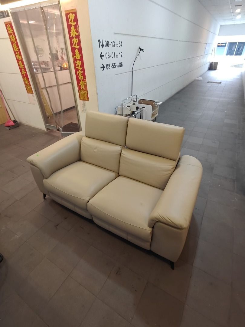 karamazov_2_seater_full_leathe_1773219793_e52422c5_progressive