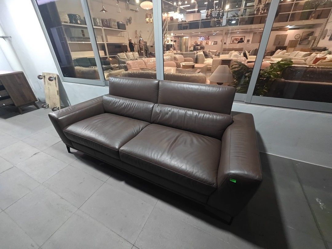 callahan_3_seater_full_leather_1777455715_33b5986e_progressive