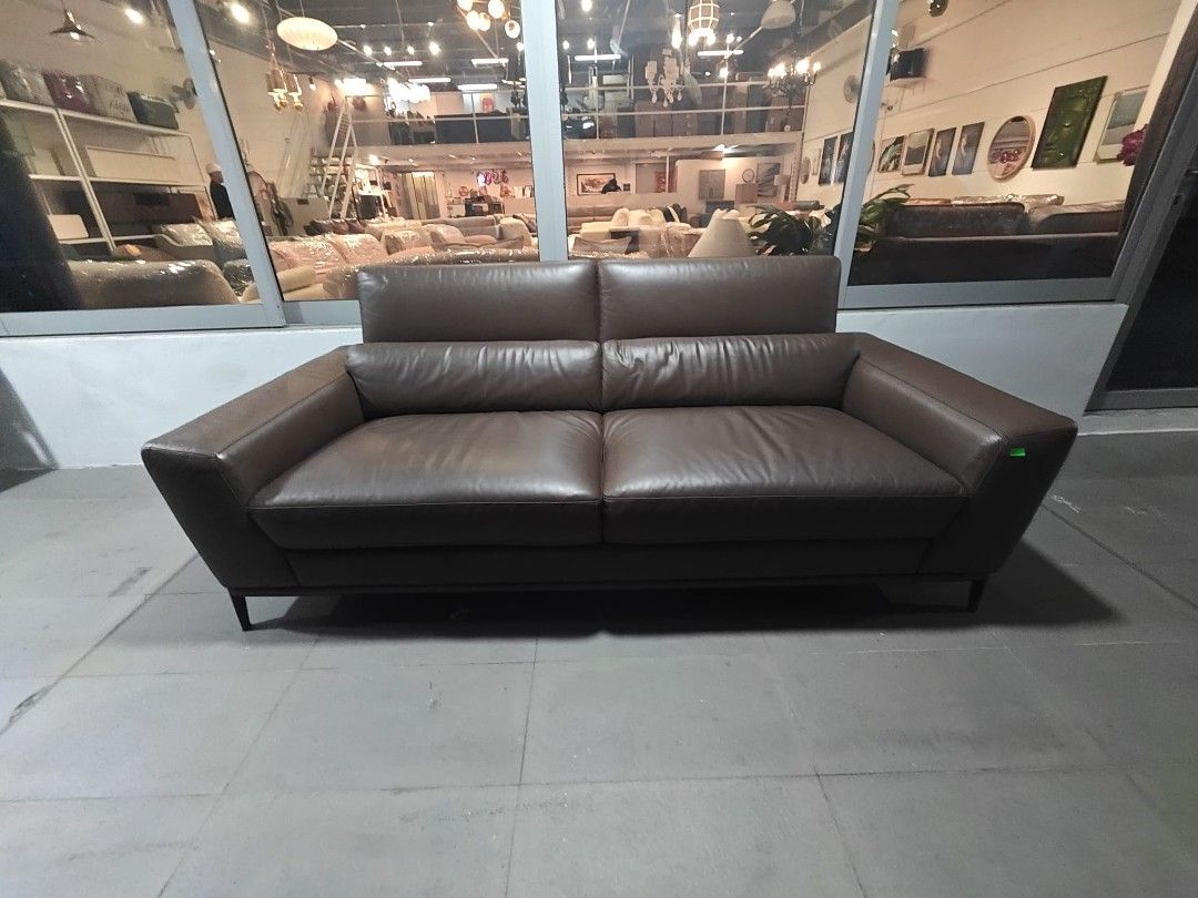 callahan_3_seater_full_leather_1777455715_ef2e3068_progressive