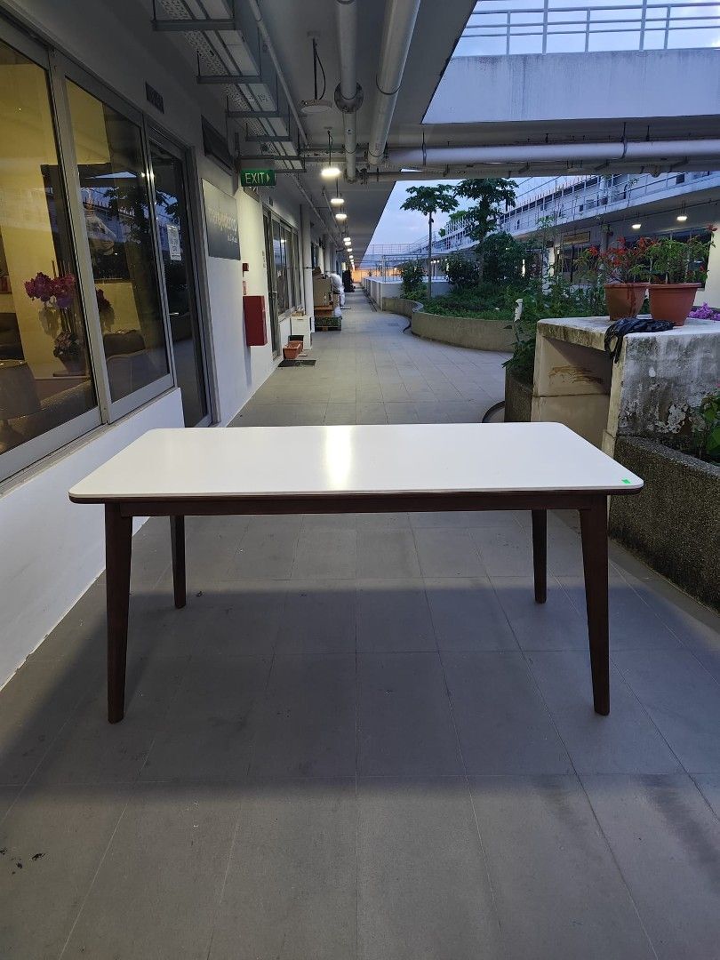 arkin_16m_dining_table_with_si_1777626290_f74c6eda_progressive