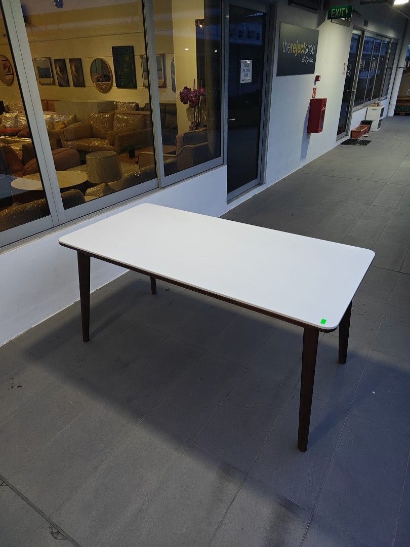 arkin_16m_dining_table_with_si_1777626290_eff90df1_progressive