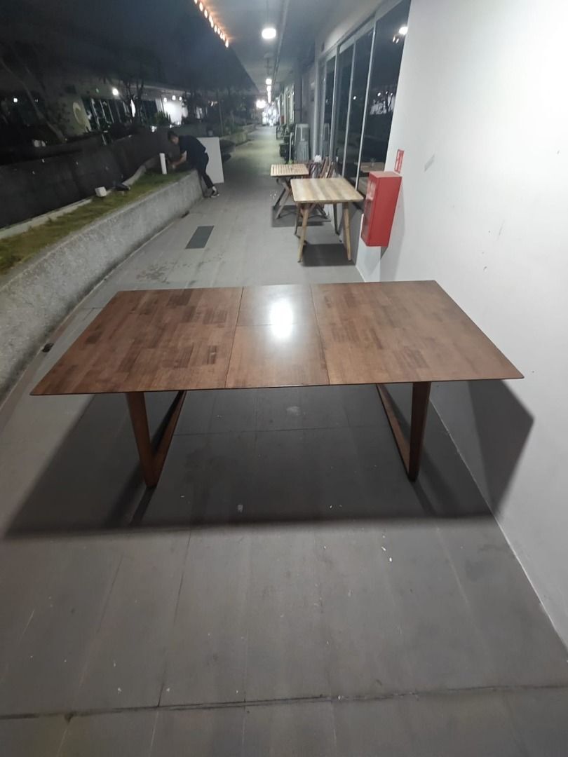 vajek_extendable_dining_table__1775375280_72be7174_progressive