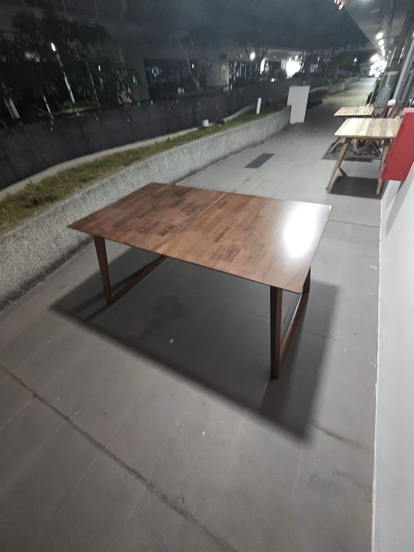 vajek_extendable_dining_table__1775375280_5ea493b3_progressive